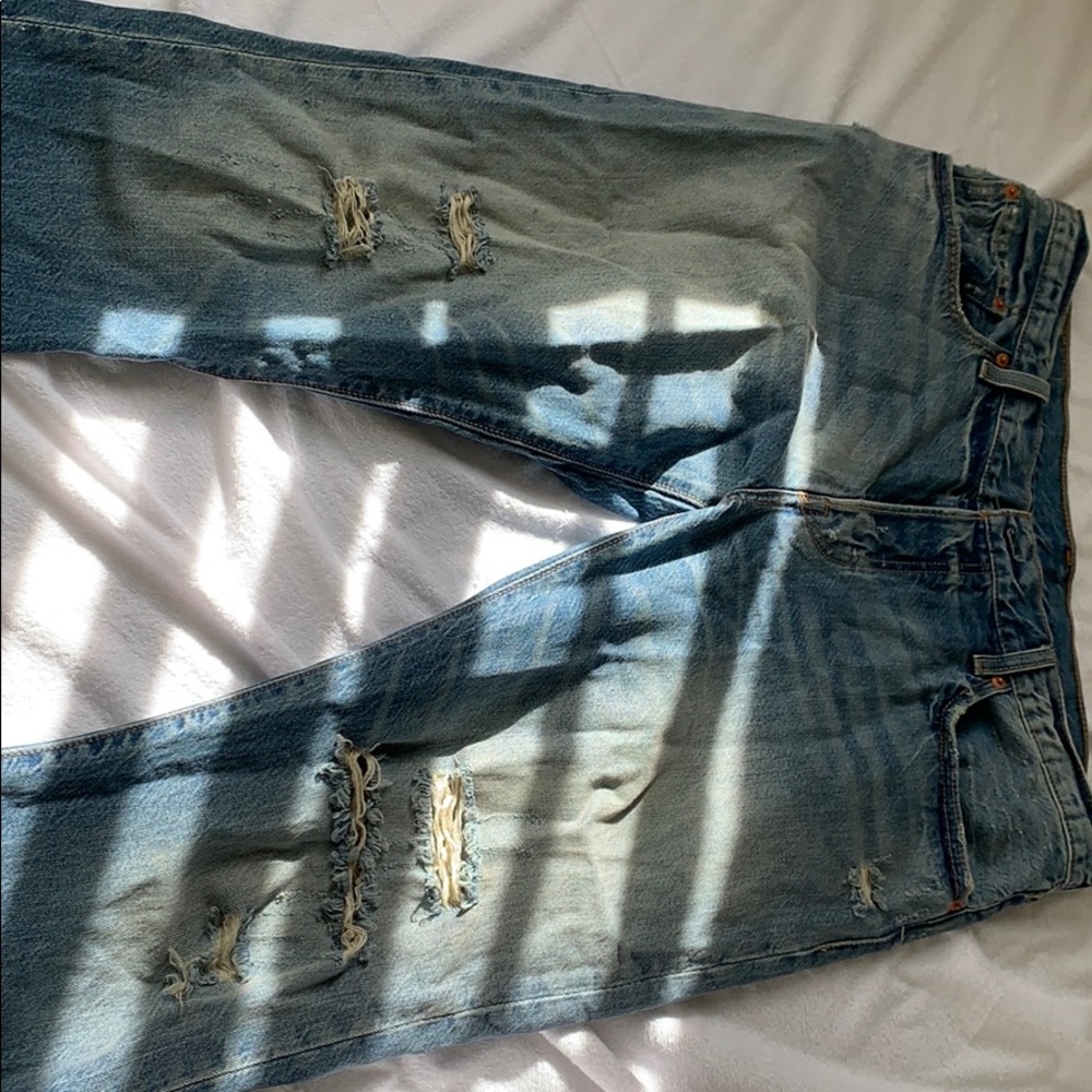 Levi distressed jeans